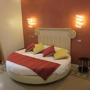 collina-suites.it-romehotels.com/